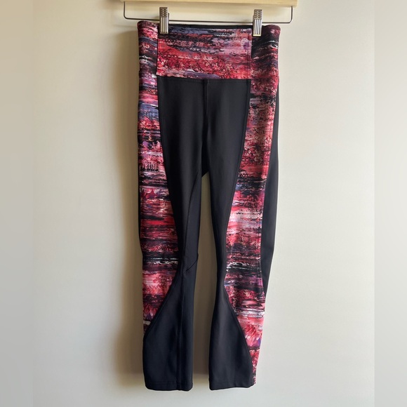 Lululemon Sweat & Repeat Crop *21" Black/Dahliascape Multi 4 - Picture 7 of 15